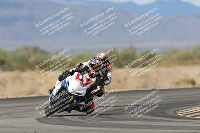 media/Nov-16-2025-Race Pace (Sun) [[8c5fa54630]]/Verified Riders/7-Turn 4 (1155am)/